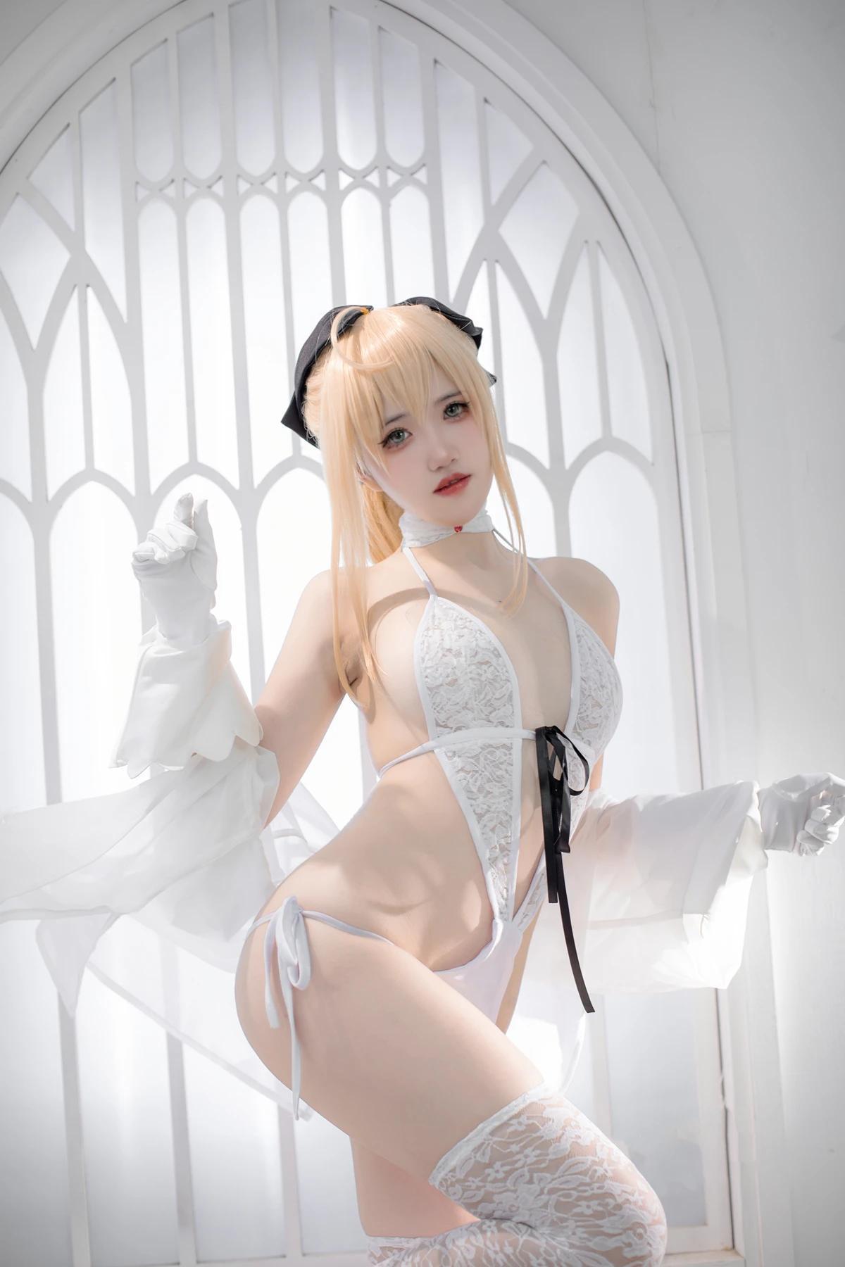 Cosplay 阿薰kaOri – FGO 白Saber(28)