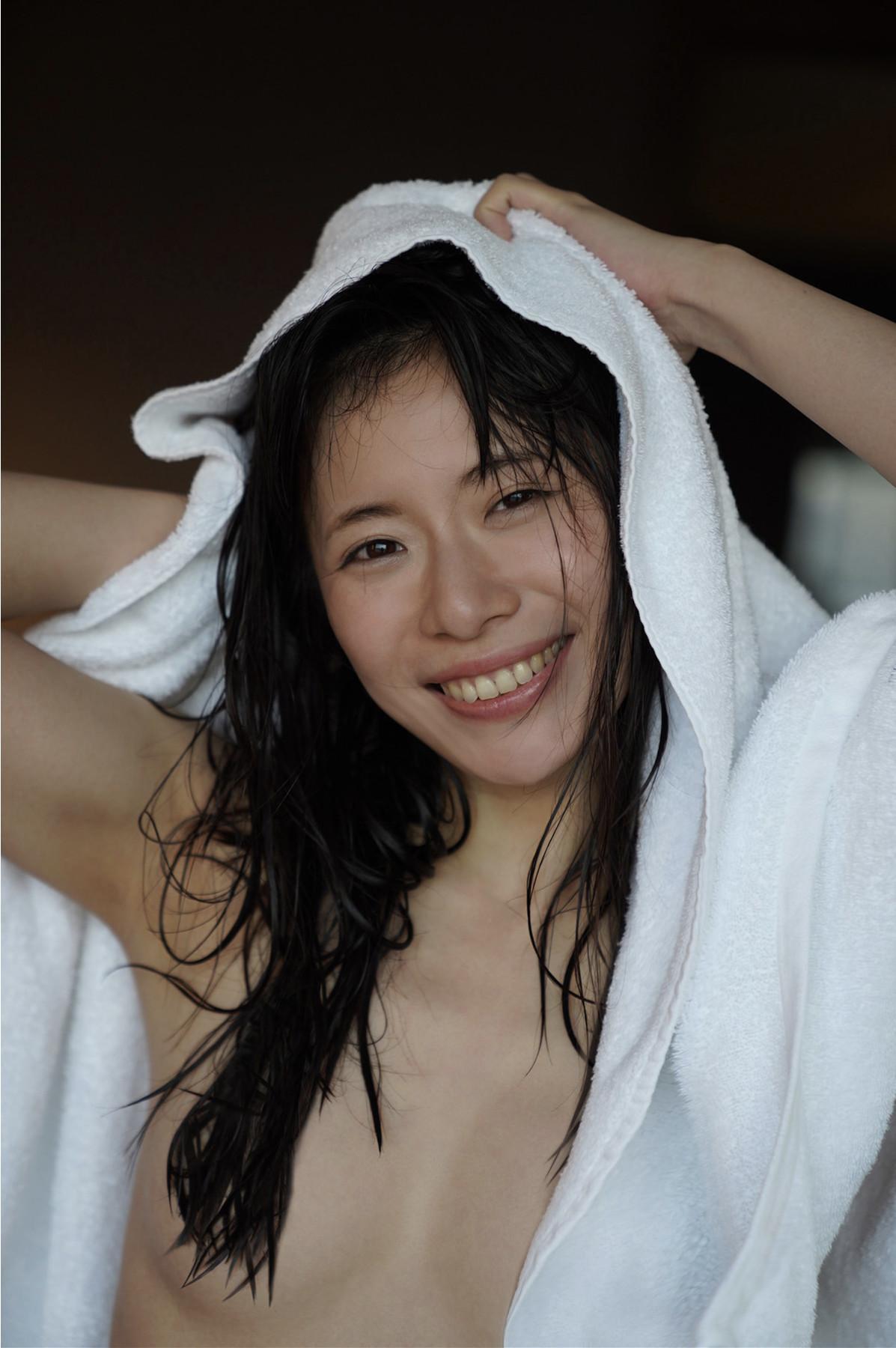 Ichiha Amatsu 天津いちは, FRIDAYデジタル写真集 『元JR東日本社員がまさかのフルヌード vol.2』 Set.02(26)