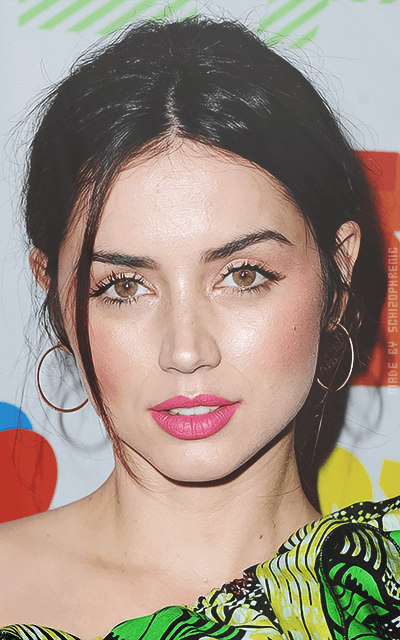 Ana de Armas EekeKo6F_o