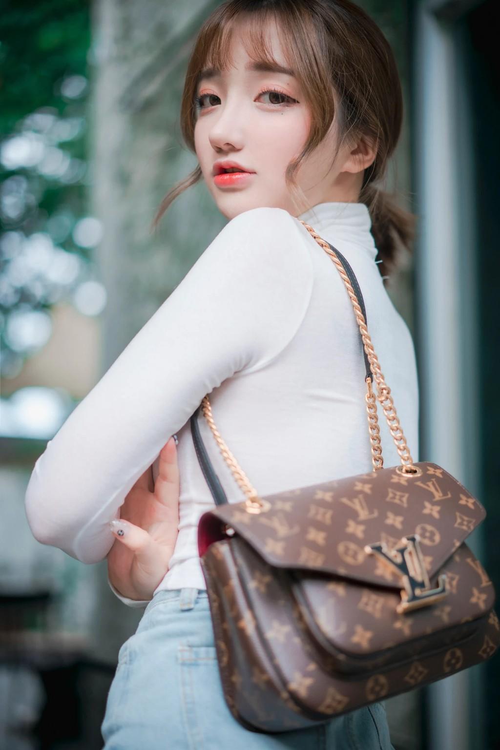 DJAWA Photo - Son Ye-Eun (손예은): "A Snap of Intimacy" (160 photos)(25)