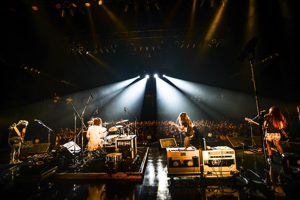 SCANDAL LIVE TOUR 2013「SCA wa Mada Honki Dashitenai Dake」 Bg8rkPse_o