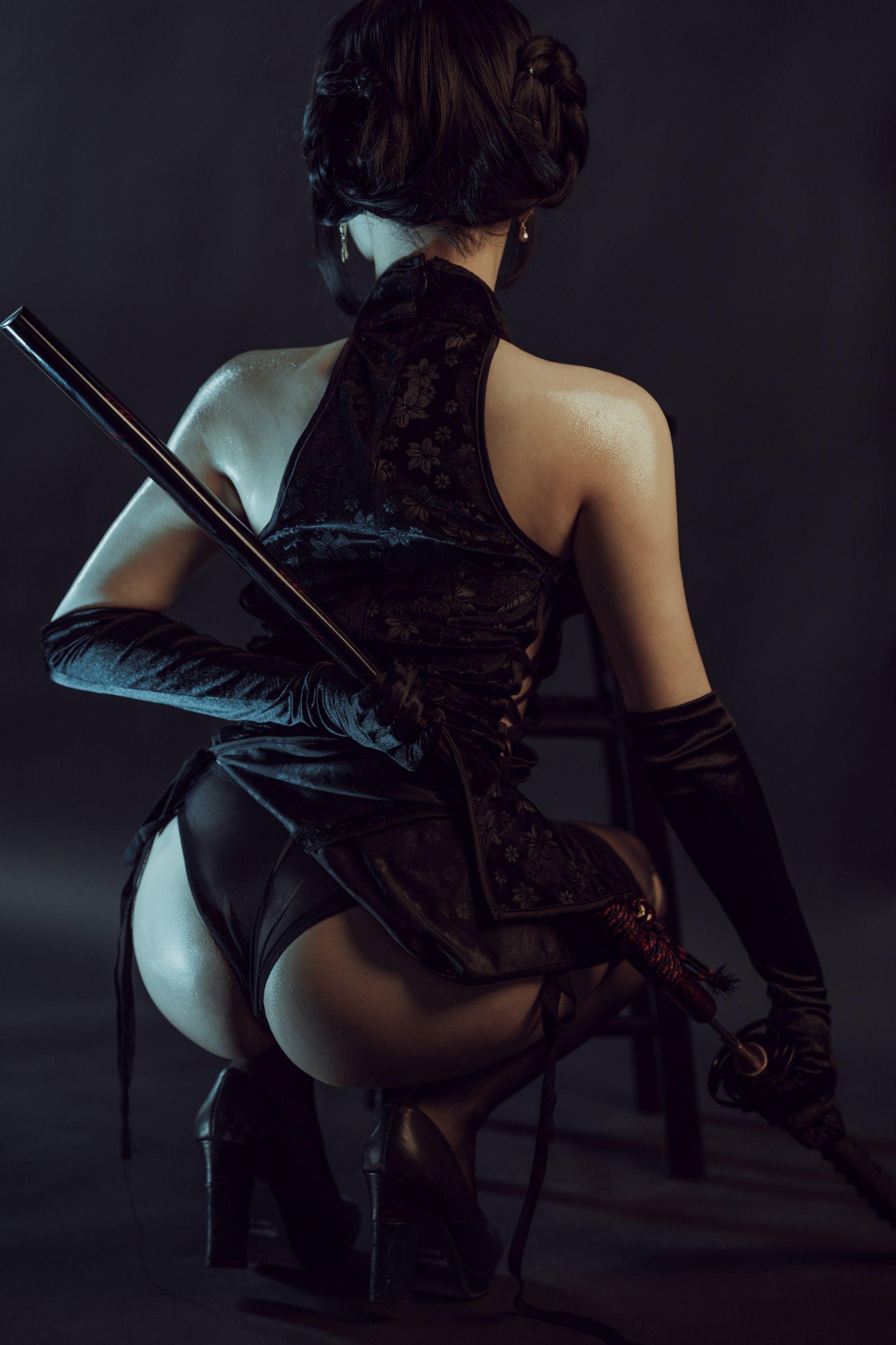 [网红COSER] 七月喵子 – 黑旗袍 写真集(6)