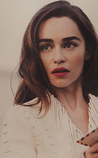 brunetka - Emilia Clarke 1Ri36wUm_o