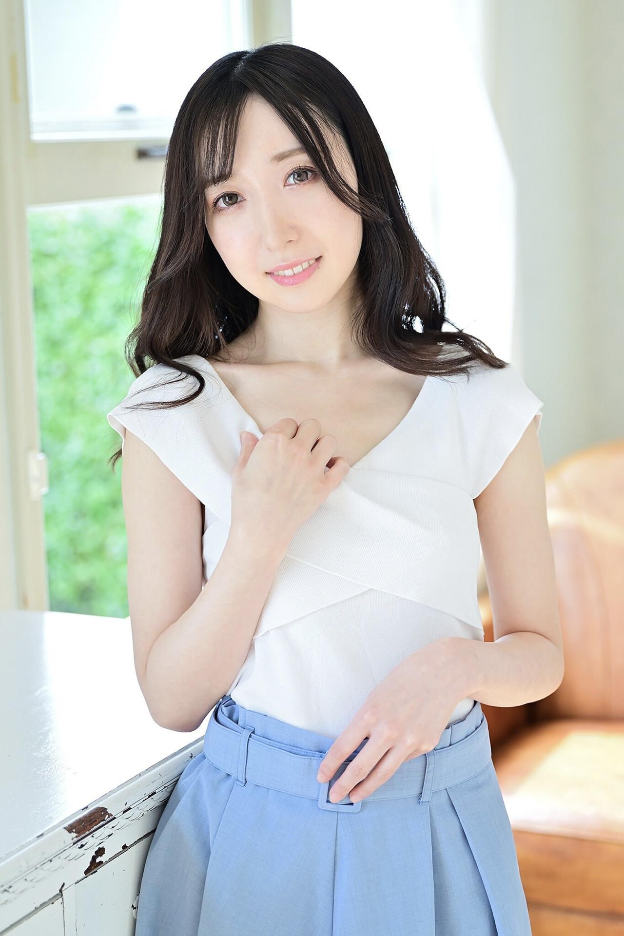 Kyoka Yasuhara 泰原京香, 写真集 「外資系美人OL」 Set.01(6)