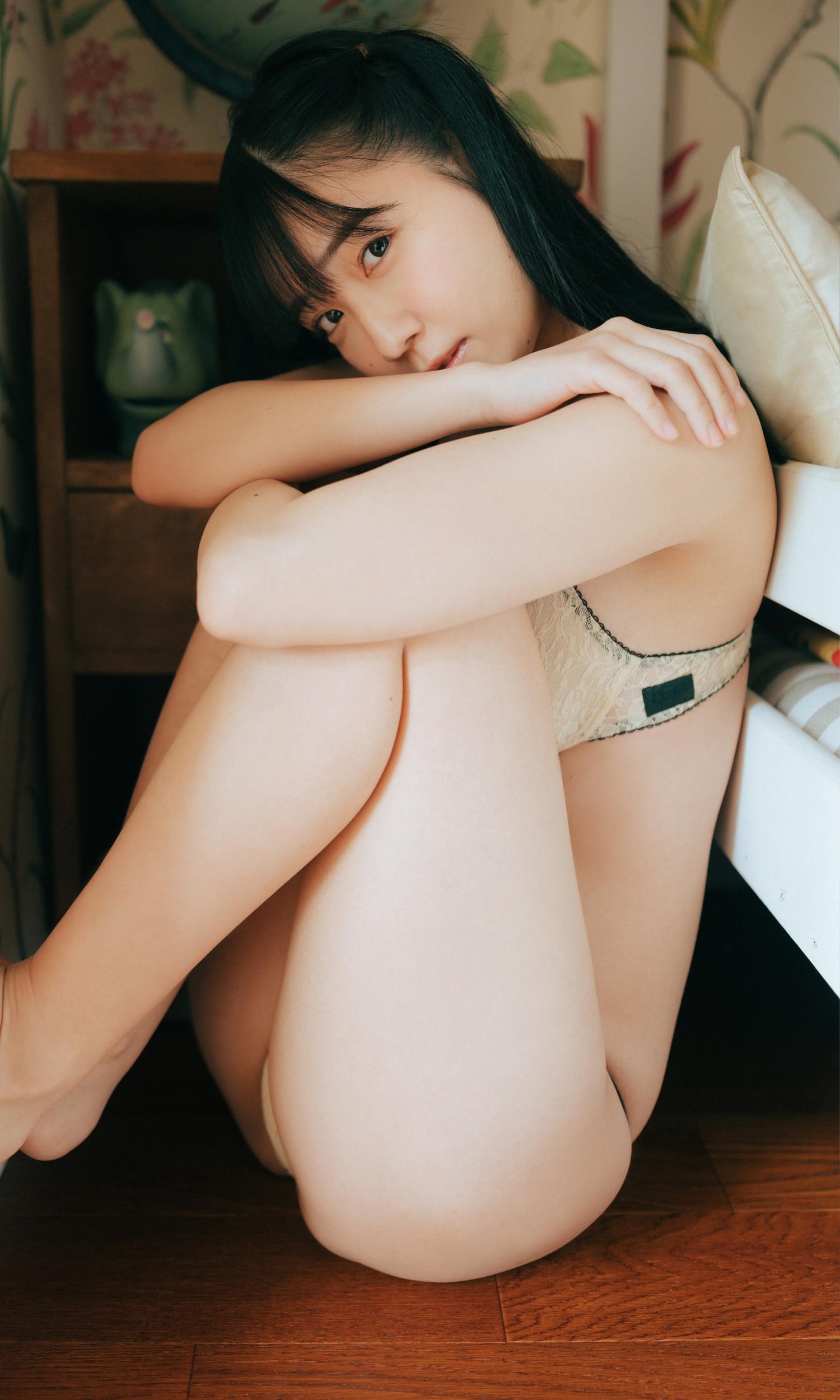 Amau Kisumi 天羽希純, 週プレ Photo Book 「待ちきれない」 Set.02(21)