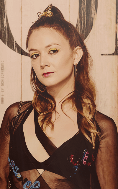 Billie Lourd 4etERkcg_o