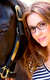 Alyssa Milano EtY6wY7A_o