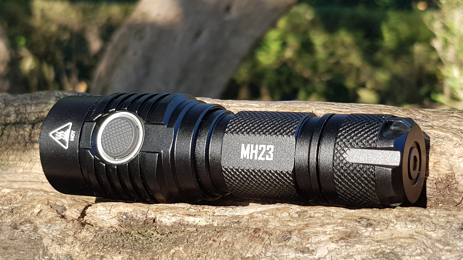 REVIEW: Nitecore MH23 - 1x18650 rechargeable | Candle Power