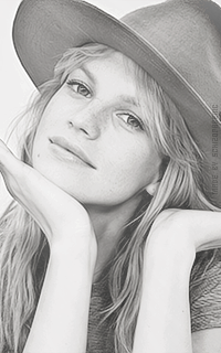 Nadine Leopold - Page 2 DoldeWCU_o