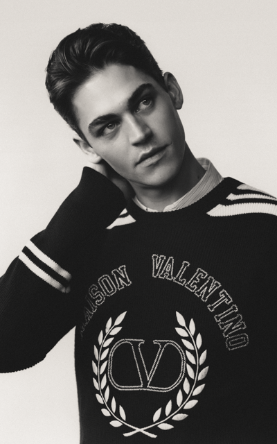 Hero Fiennes-Tiffin YRgB4gBR_o