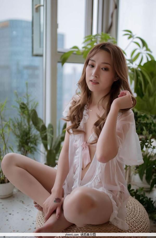 潘多拉第487刊穿透视内衣的卷发美女(9)