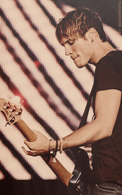 Dougie Poynter XCJXwlsX_o