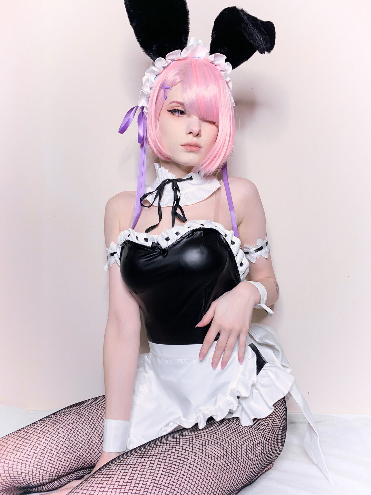 Bunni Lynn - Bunny Suit Ram
