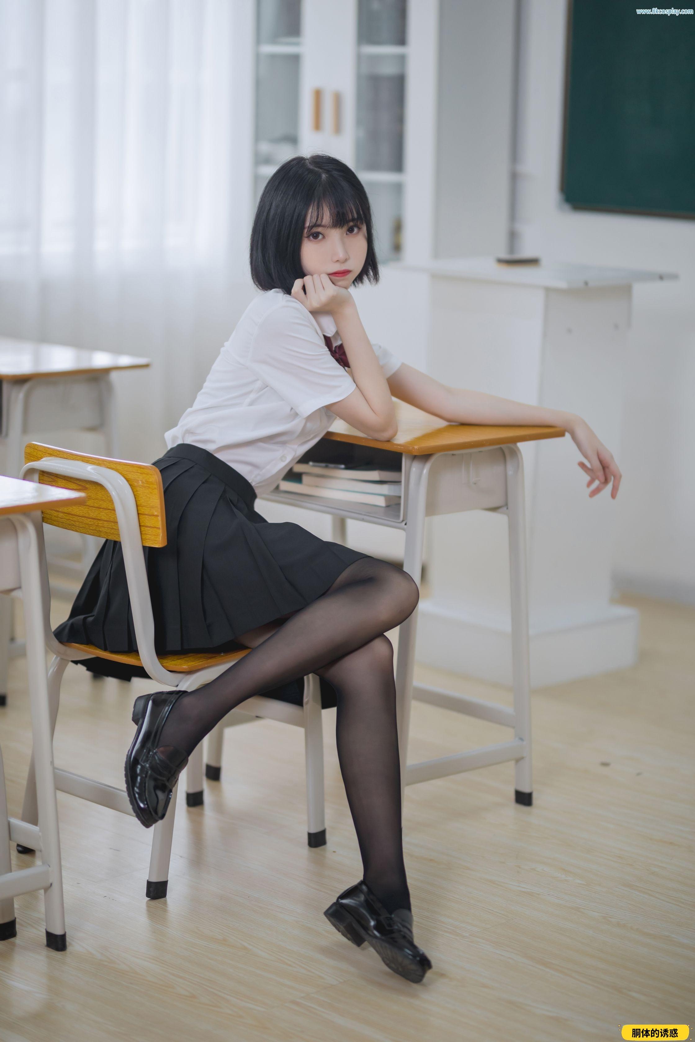 许岚LAN NO.01 教室jk黑丝 JK and Black Stocking [40P-525MB]