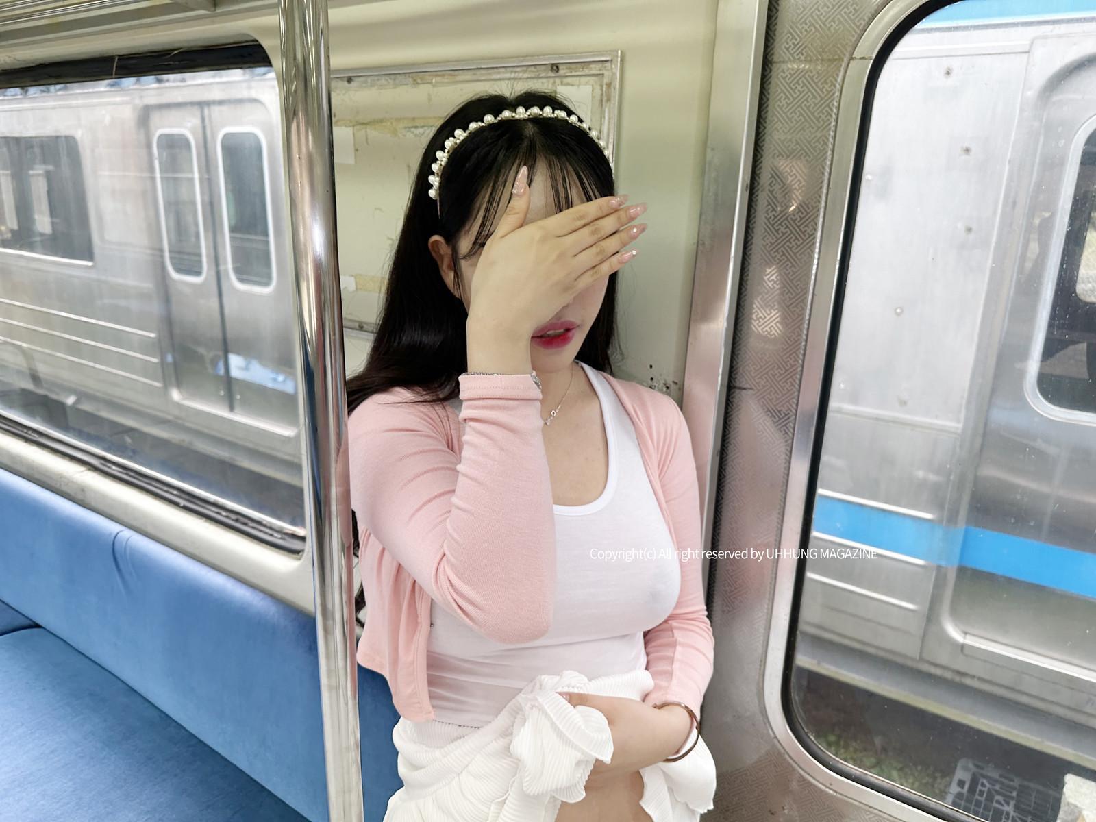 Hani 하니, UHHUNG Magazine “The Girlfriend on The Subway” Set.02(11)