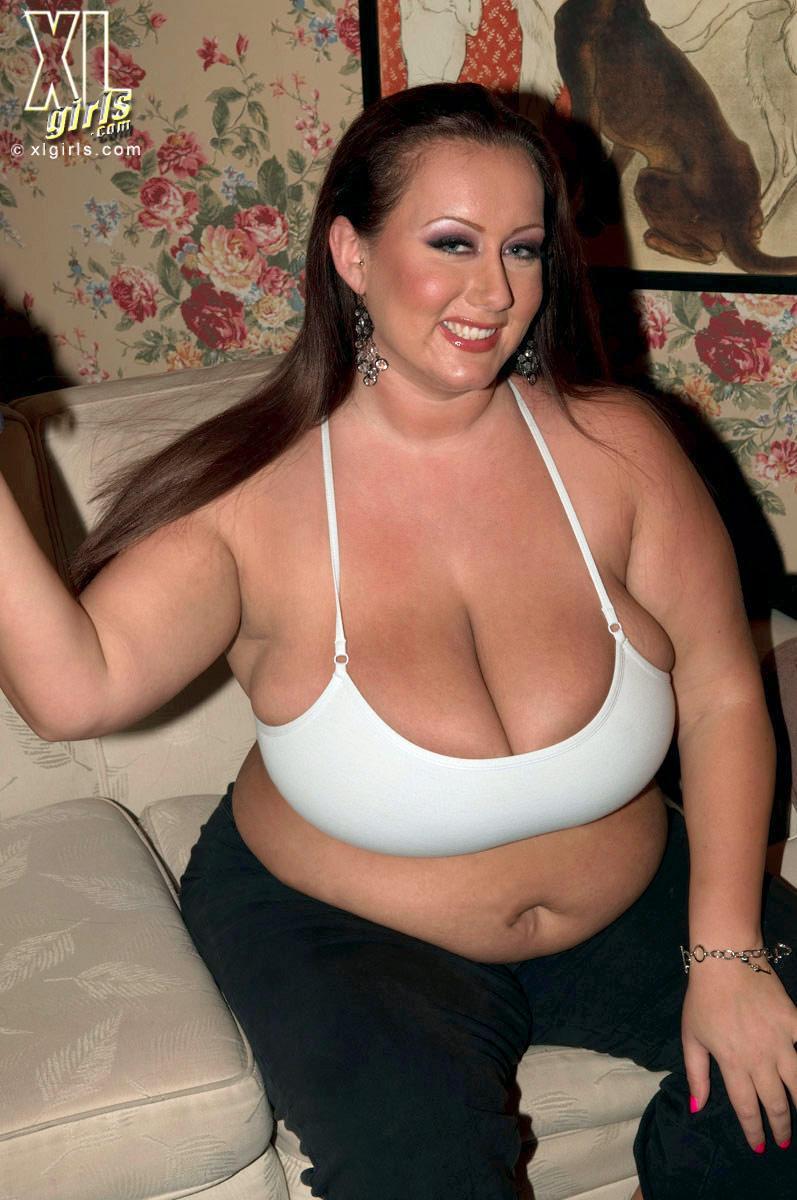 Hot BBW models flaunting their huge BBW boobs and dinner plate nipples(8)