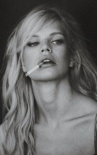 Nadine Leopold OelFpNkn_o