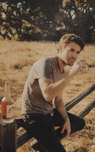 Paul Wesley EVoprC92_o