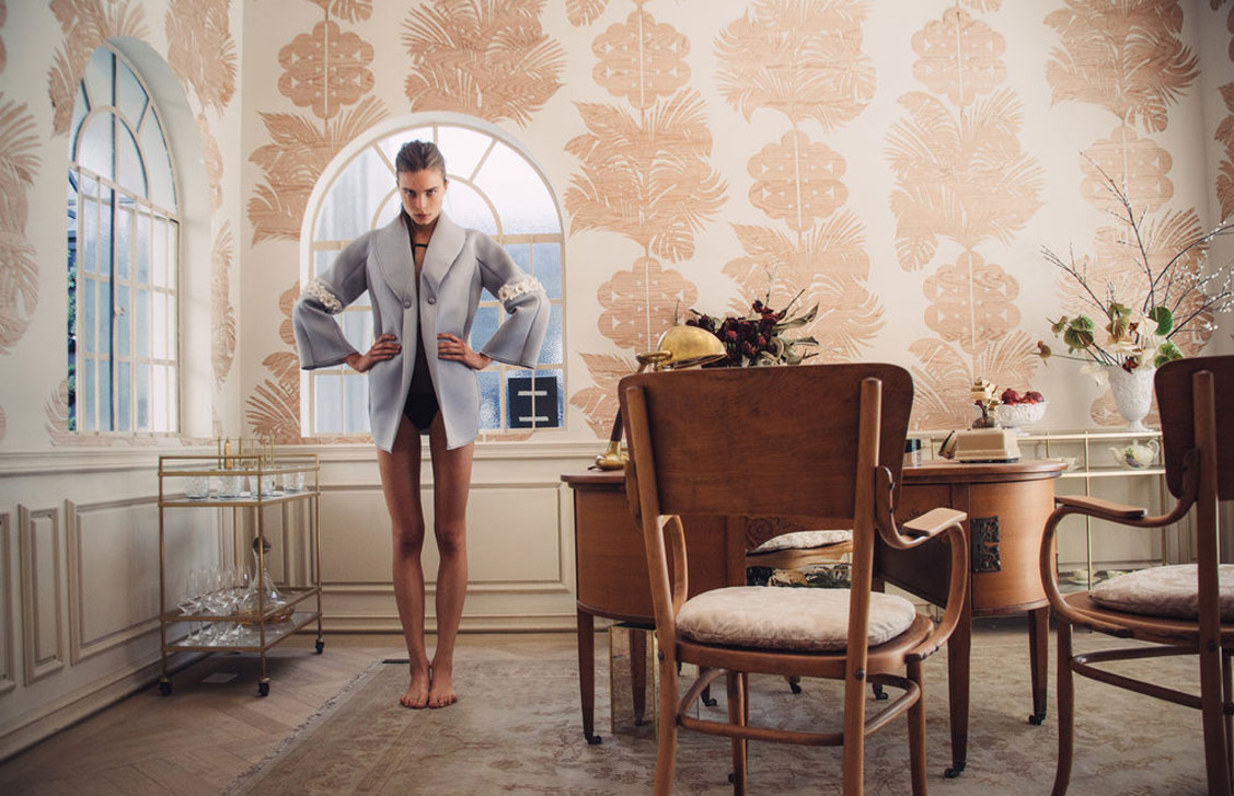 Woman We Love / Anna Stolz by Omar Coria Анна Штольц тестирует модную одежду / фото 01