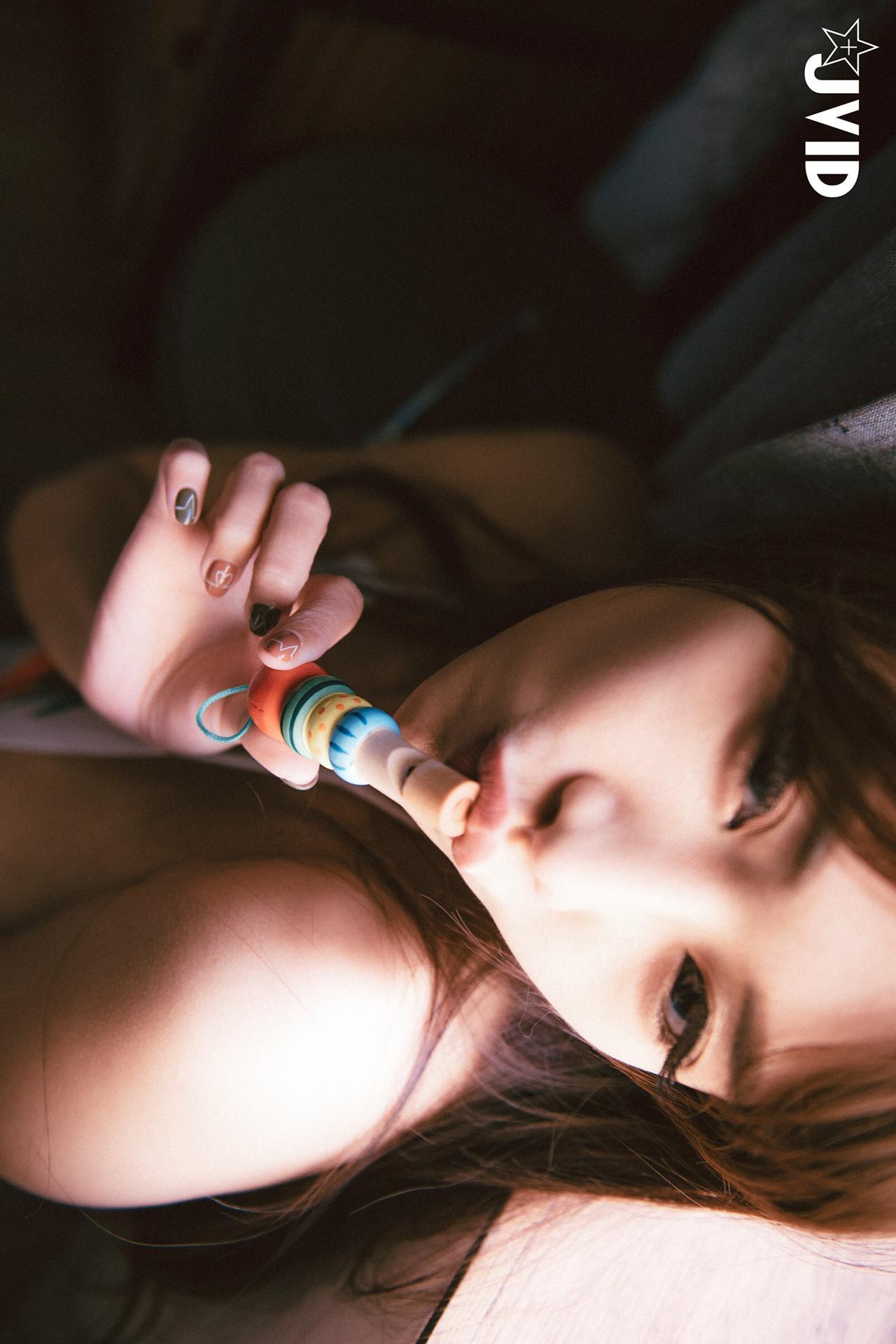 JVID Lele 樂樂 – 乳神乐乐一起过童年大尺度套图 Set.01(36)