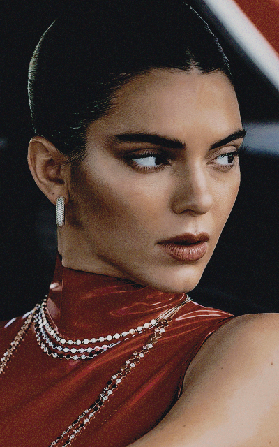 Kendall Jenner - Page 2 QhmfreF5_o