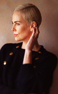 Charlize Theron BImuuiJL_o