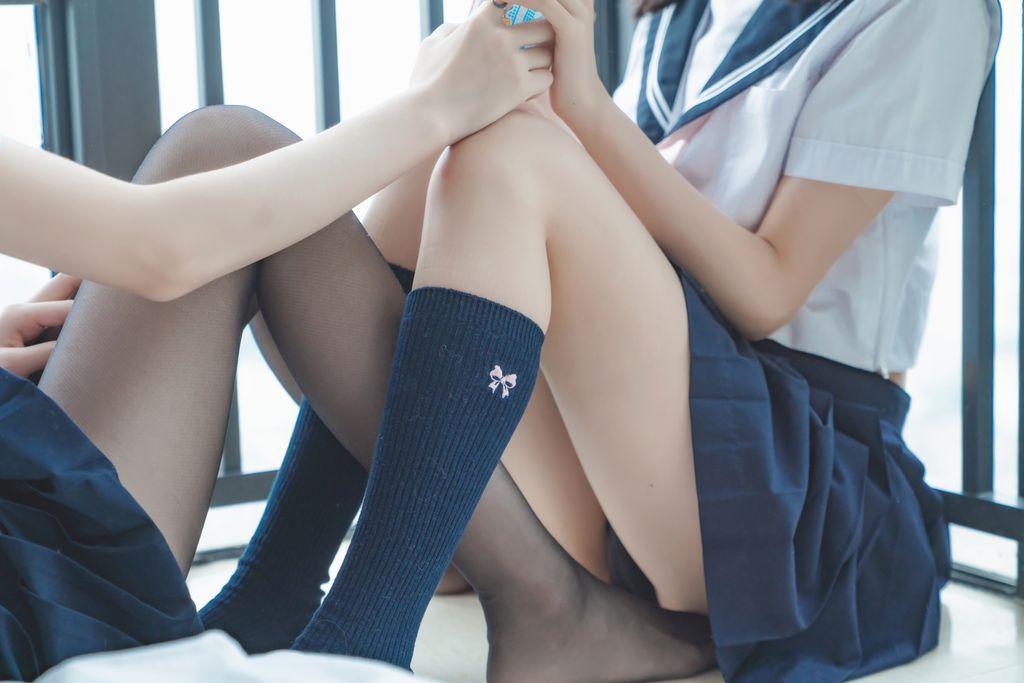 Coser @ 桜 桃 喵 Vol.047: 制服 双子 (38 photos)(20)