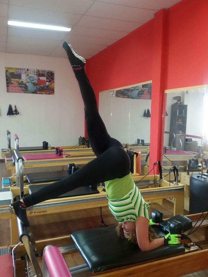 Pilates la mantiene joven (Milf argenta)