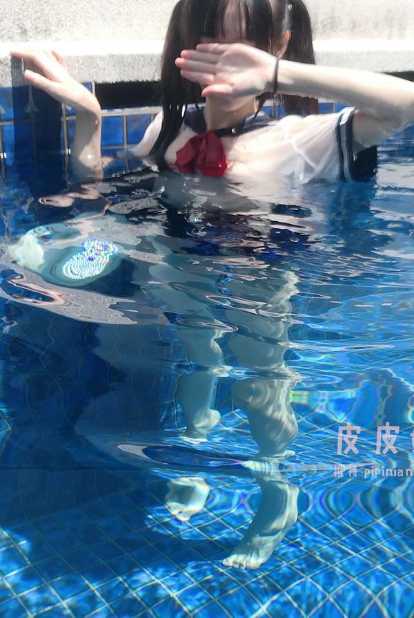 网红妹子皮皮娘-海军死库水大尺度写真(18)