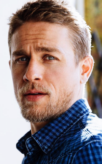 Charlie Hunnam J3BnmkE4_o