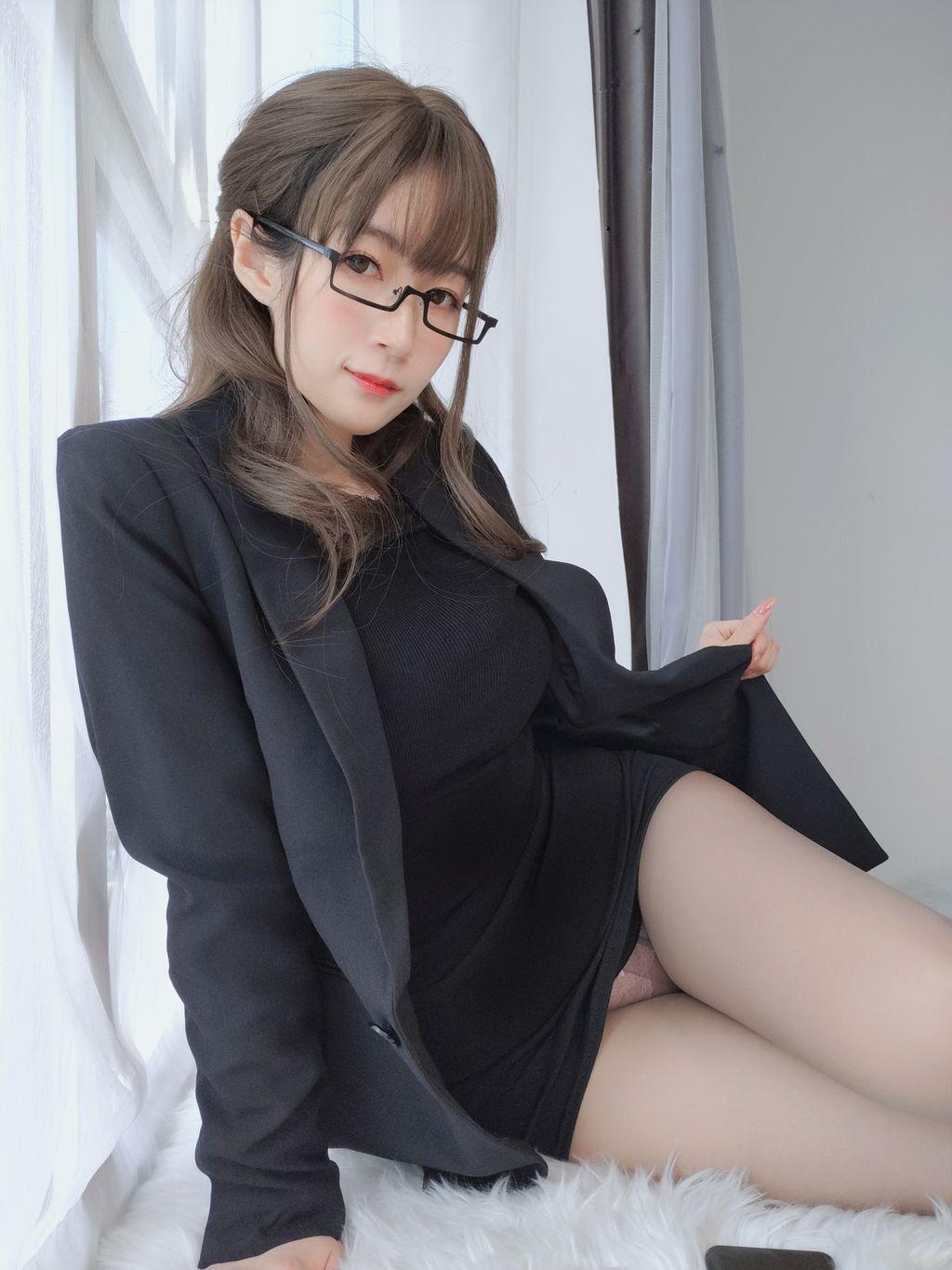 Coser @ 白银 81: 黑 西服 (136 photos)(101)