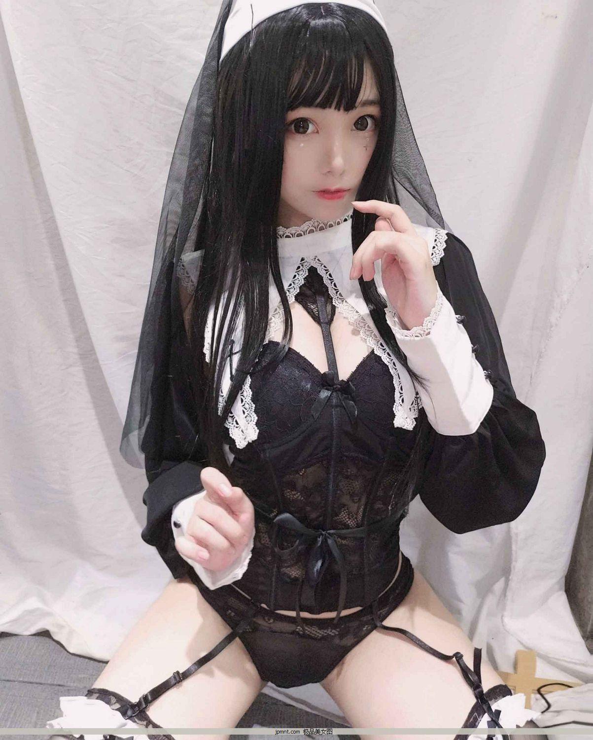 [美少女私拍cos-ACG爱动漫 蜜汁猫裘] 026 修女(14)