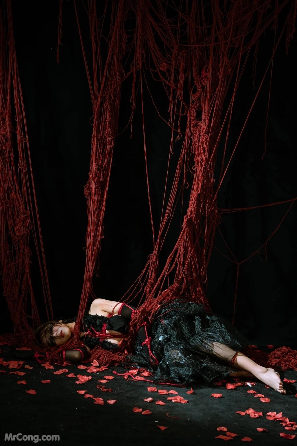 Coser@云溪溪 (Yunx1x1) Vol.060: 奶桃桃 月 (48 photos)(5)