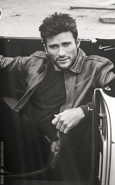 Scott Eastwood LtGkPBCe_o