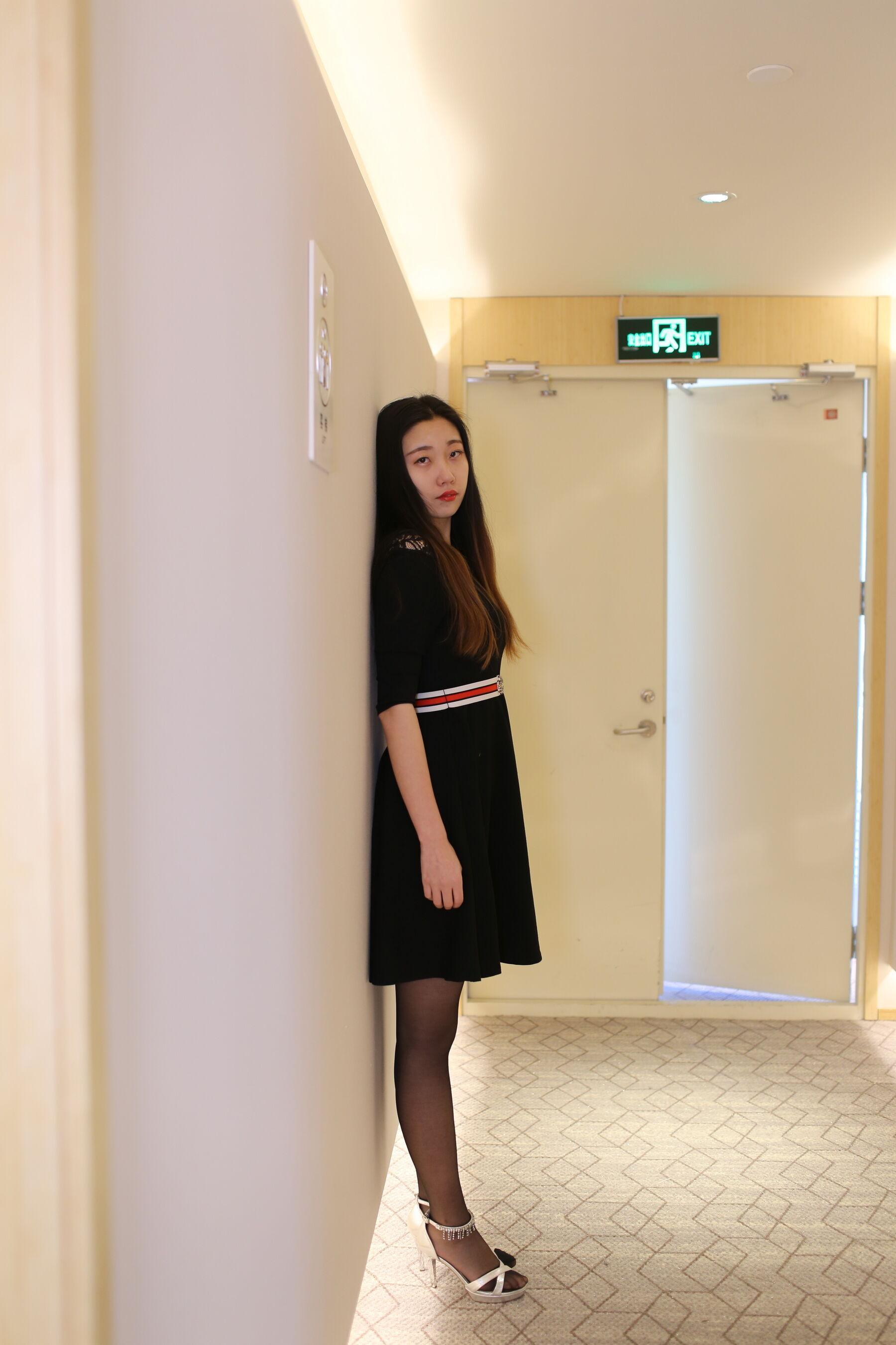 国模套图 国模悦月大尺度人体私拍套图(47)