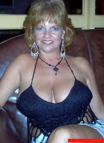 Thick busty milfs nude-2002