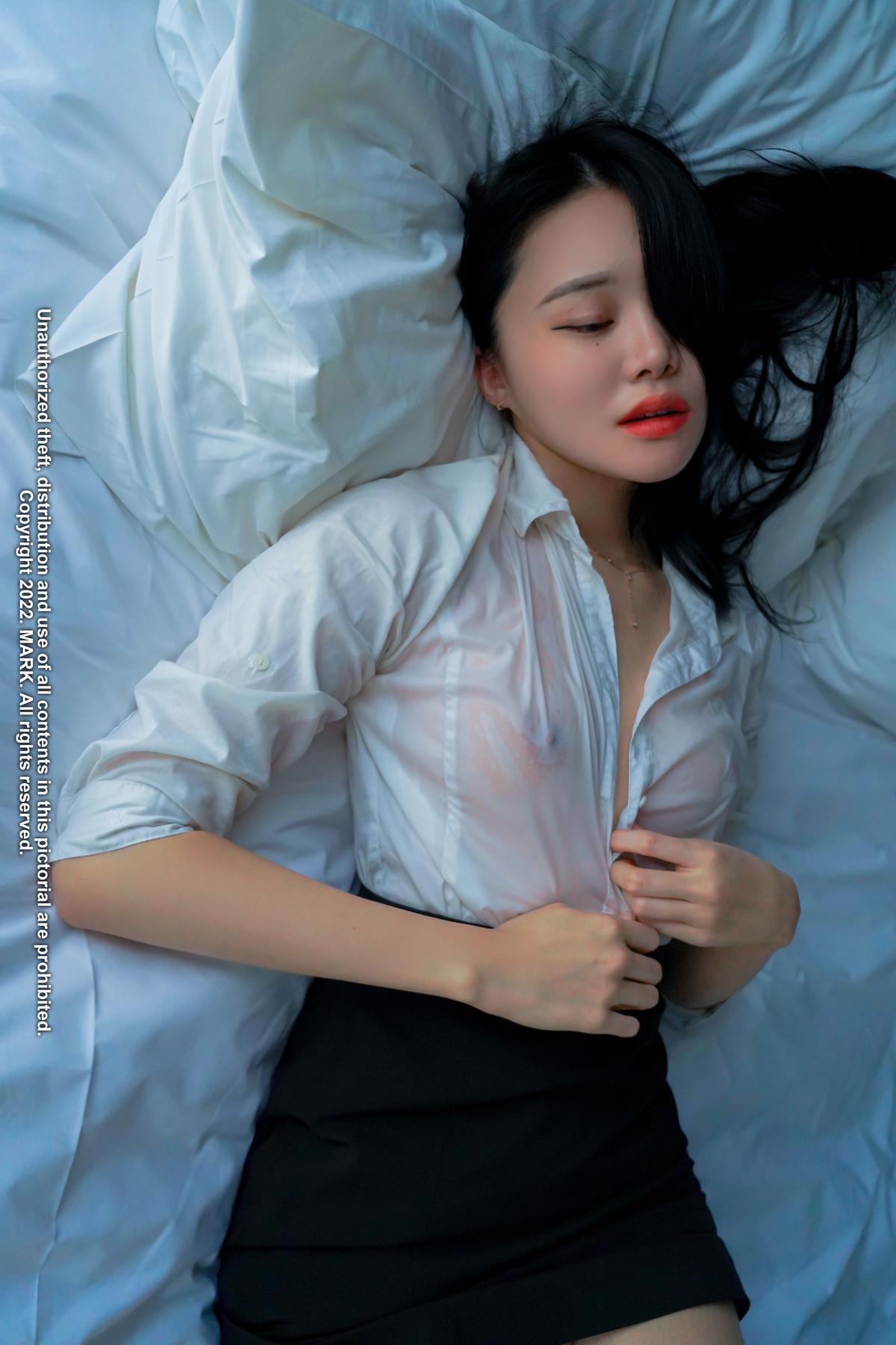 Inah 이나, [Lilynah] Vol.02 Inah x Mark Set.02(26)