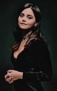 Jenna Coleman QfzlbF5w_o