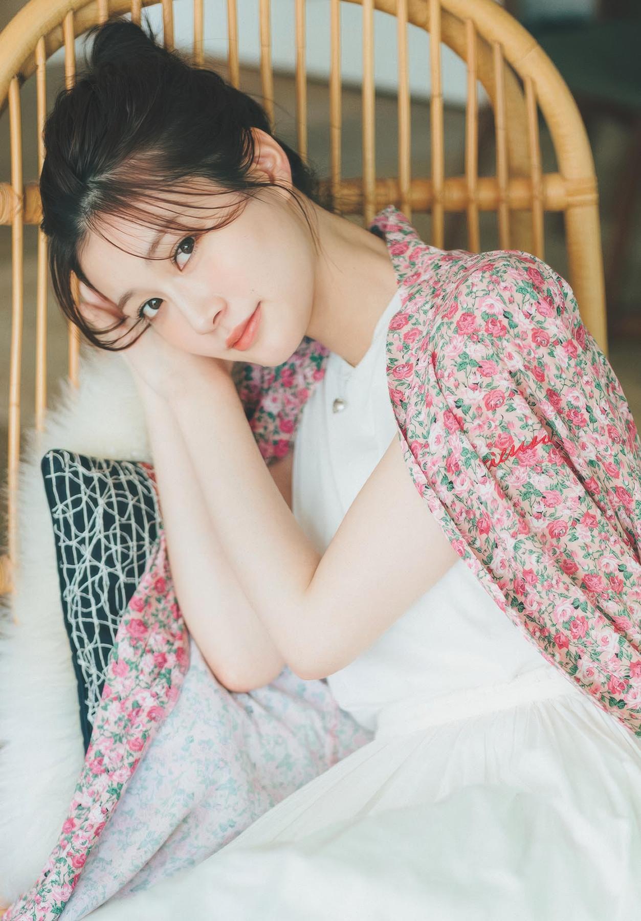 Meru Nukumi 生見愛瑠, Shonen Sunday 2025 No.35 (週刊少年サンデー 2025年35号)(4)