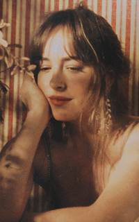 brunetka - Dakota Johnson Q69rdadD_o