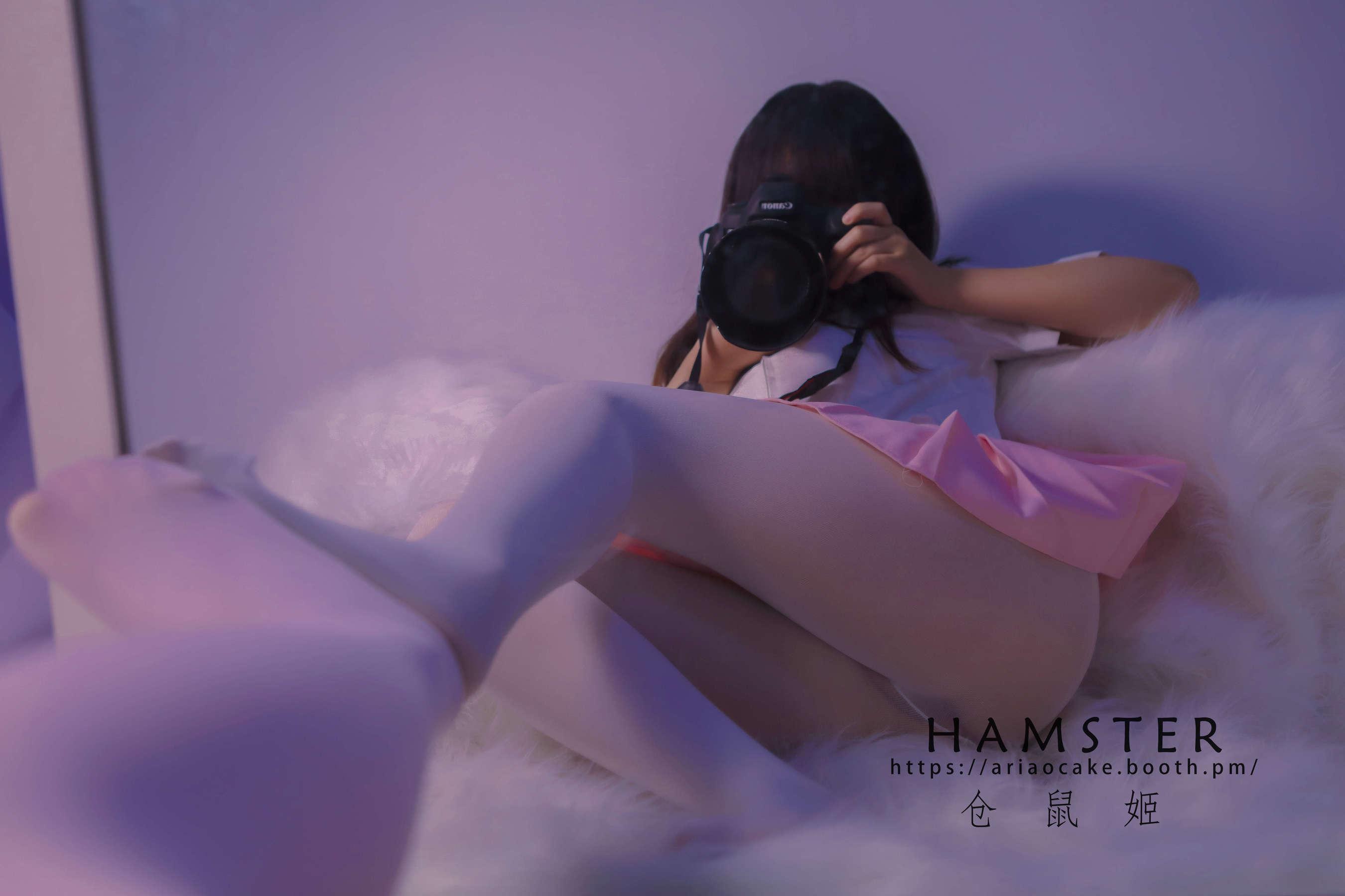 [网红COSER] 仓鼠姬 – 居家女友2 写真集(24)