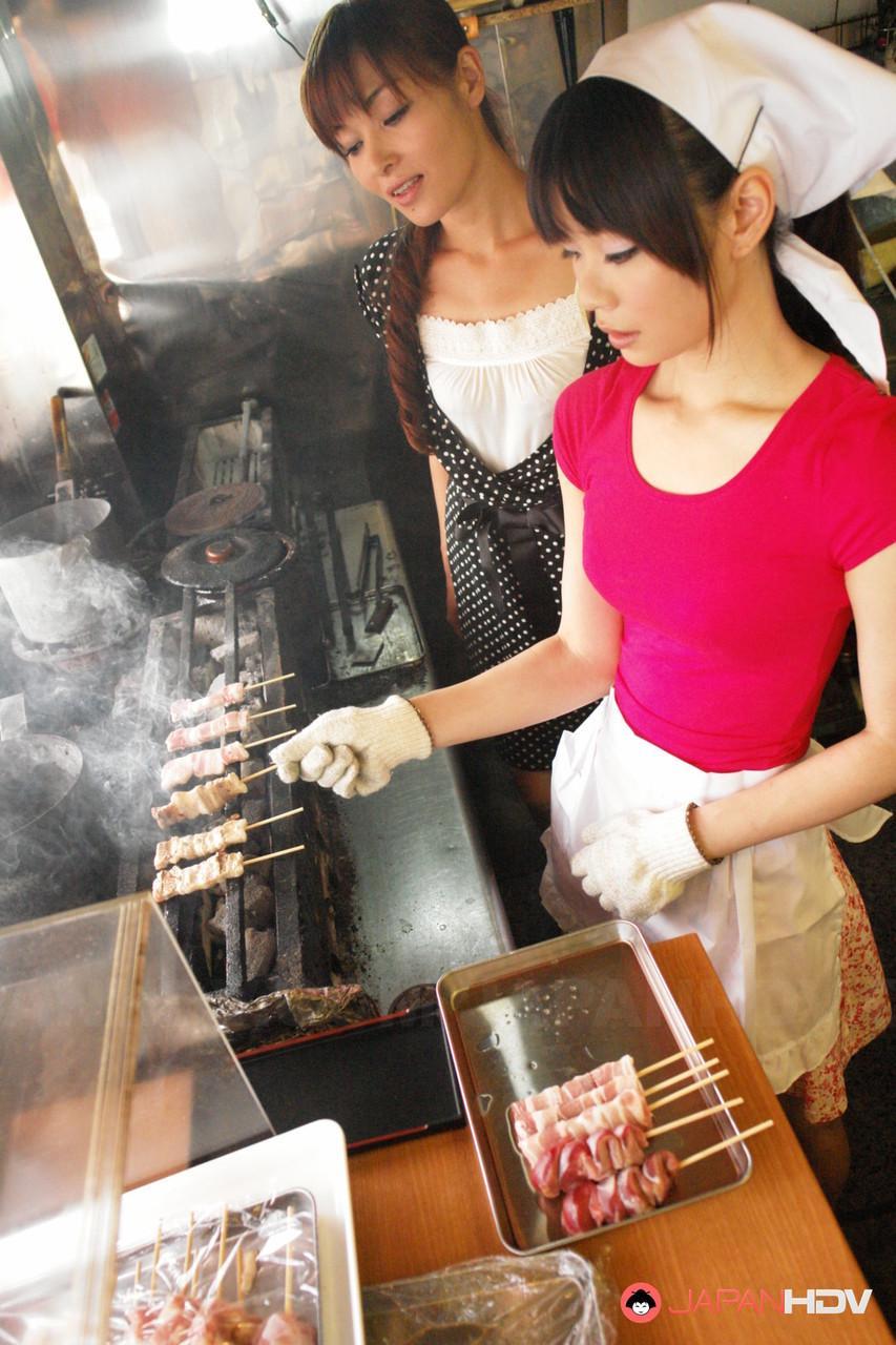 Asian cook Akubi Yumemi gets her muff toyed while working at the grill(1)