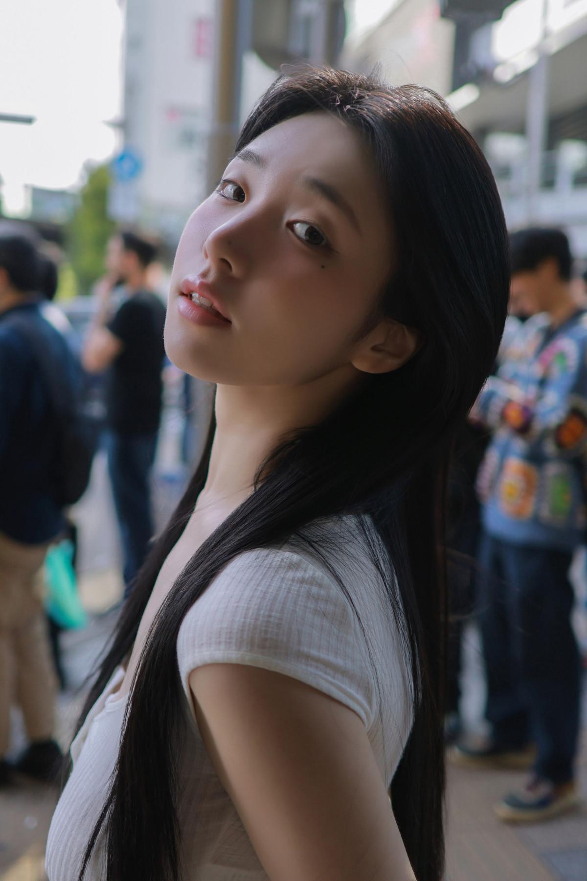 Yeon Woo 연우, Photobook “In Tokyo” Set.02(23)
