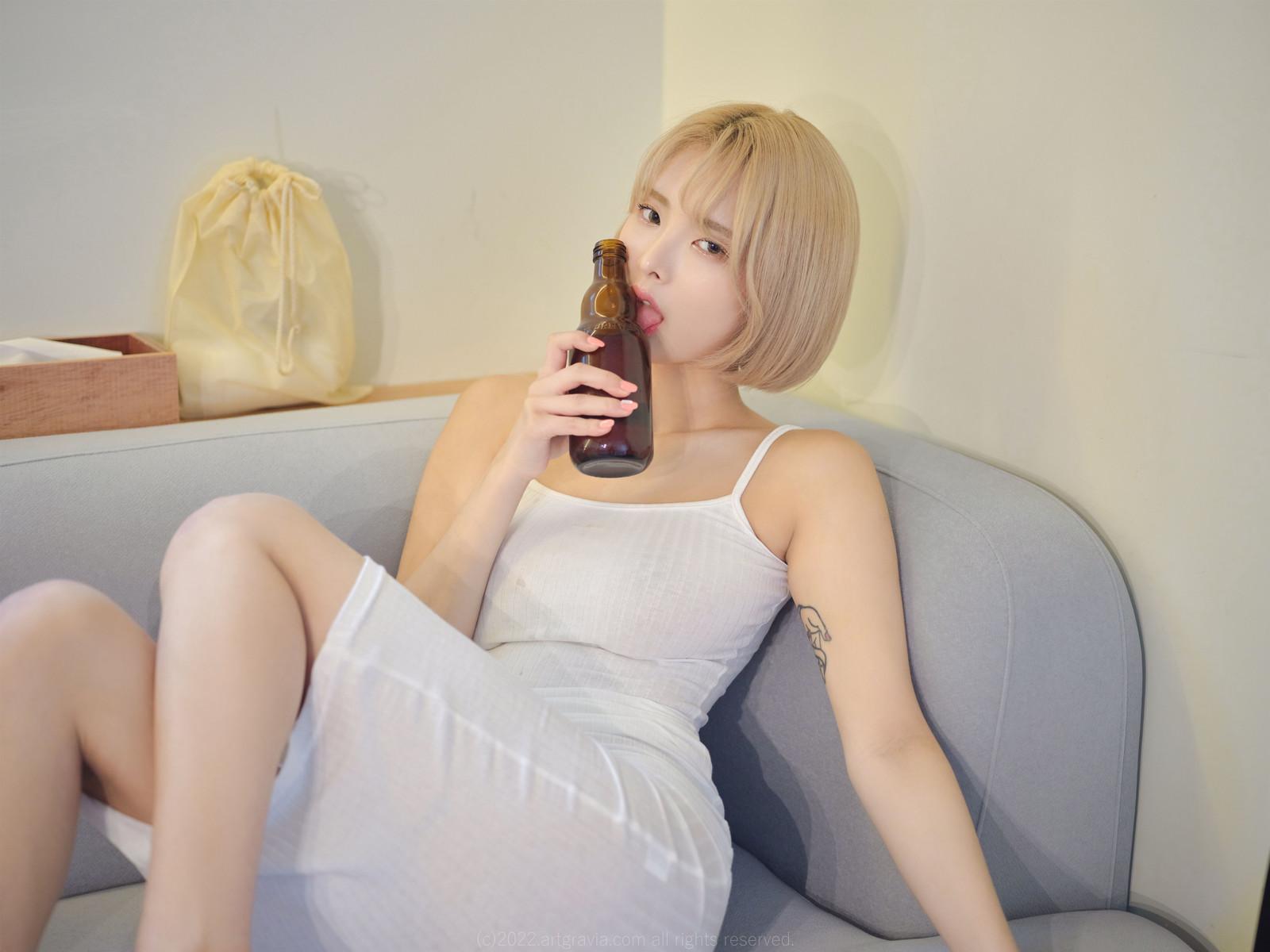 Kim Hyoyeon 김효연, ArtGravia Vol.396 Photobook Set.01(23)