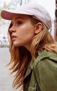 Josephine Skriver HL8zxwRy_o