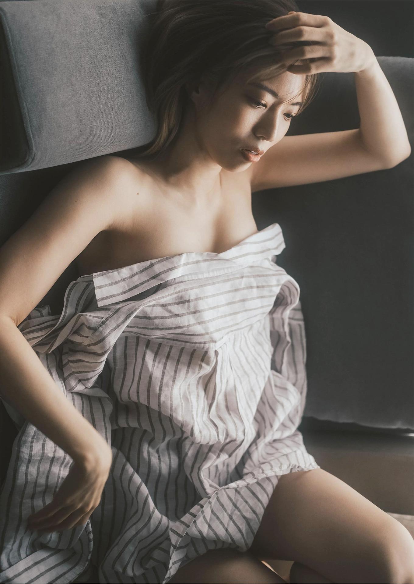 Misa Honma 本間ミサ, 写真集 「ニューヒロイン」 Set.04(10)