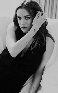 Riley Keough DNc2NaBM_o