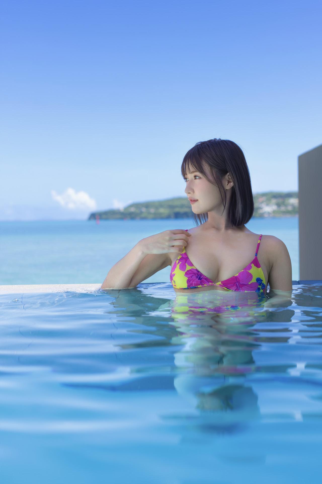 Riho Fujimori 藤森里穂, グラビア写真集 Eden Another Cut Version.01(6)