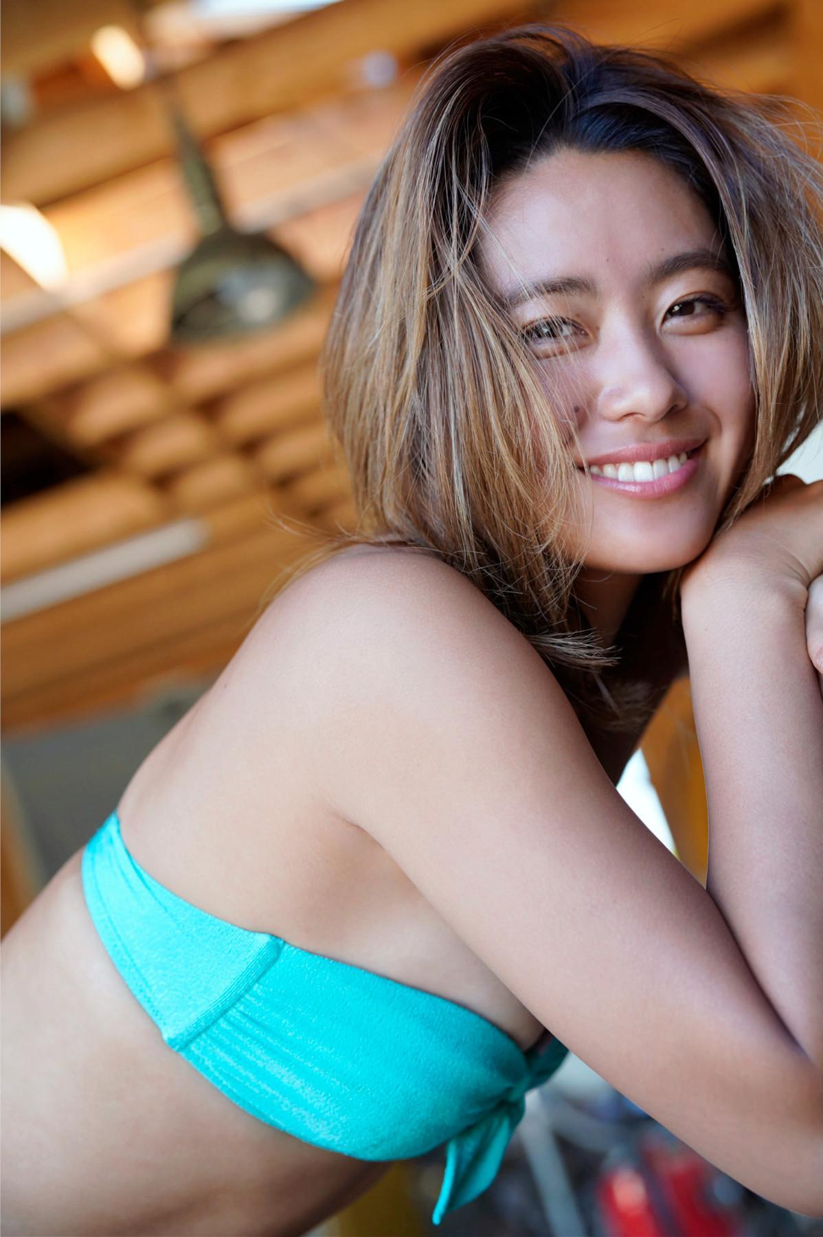 Kaira Shirahase 白波瀬海来, FLASHデジタル写真集 [最高潮ビキニ] Set.02(21)