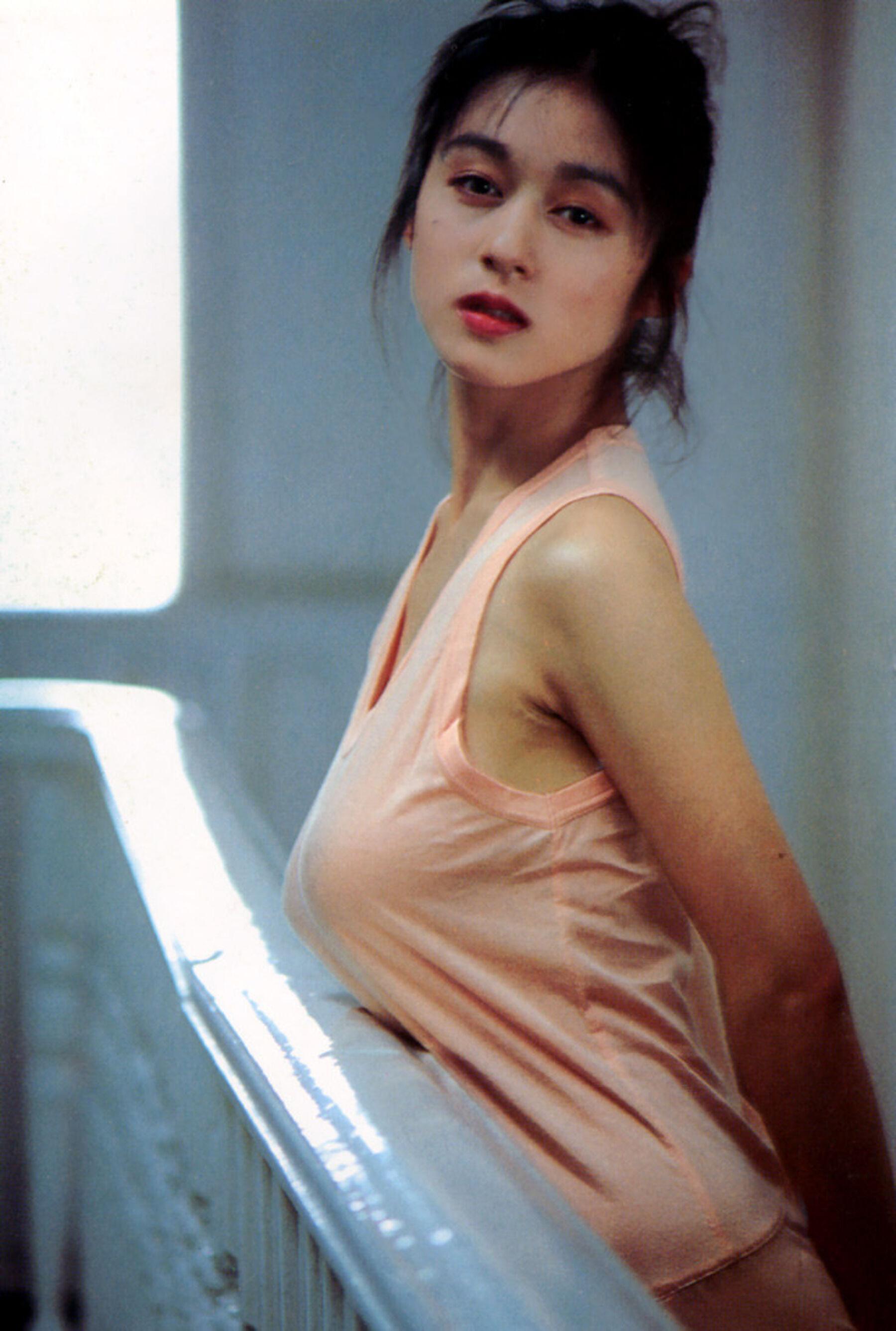 书籍扫描 Vol. 1989 青山知可子《亜热帯》(32)